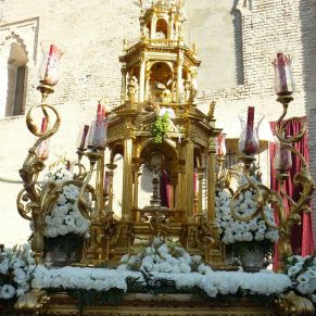 533342_320309158042146_1381812187_n